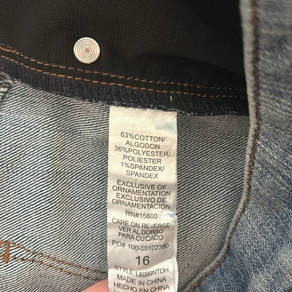 Wit & Wisdom size 16 Jean shorts never worn - Picture 3 of 5